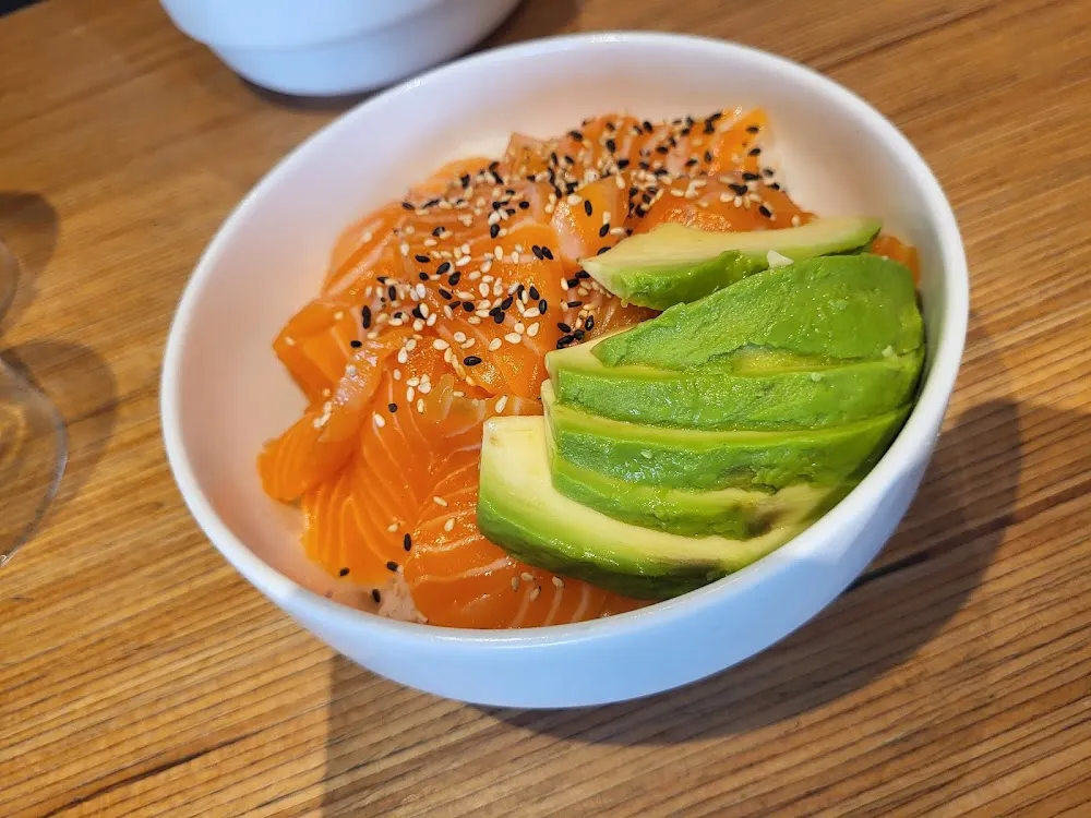 Chirashi Salmone E Avocado
